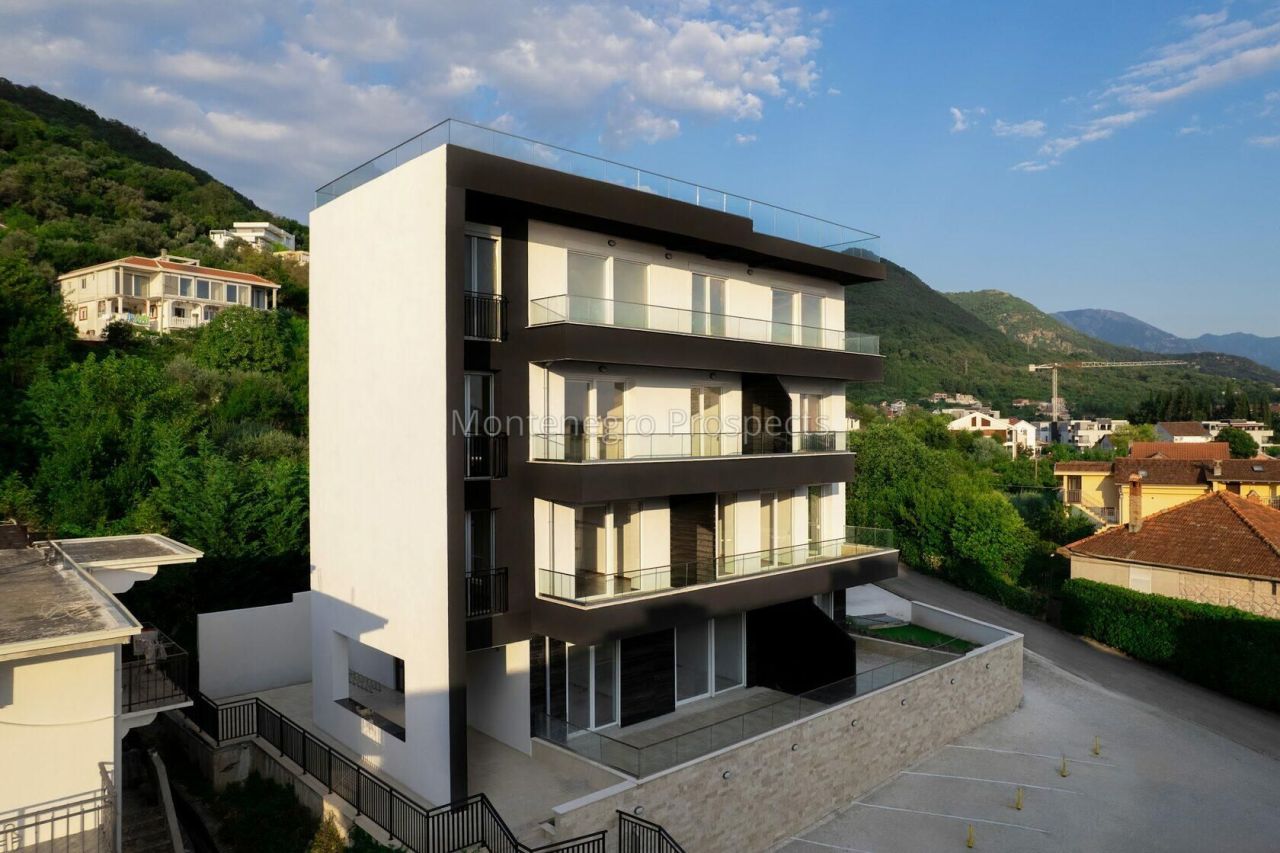 Wohnung in Tivat, Montenegro, 43 m2 - Foto 1