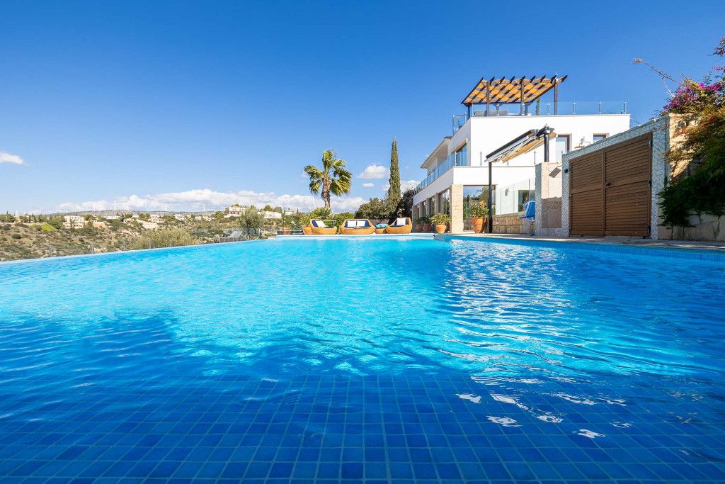 Villa in Paphos, Cyprus, 312 sq.m - picture 1