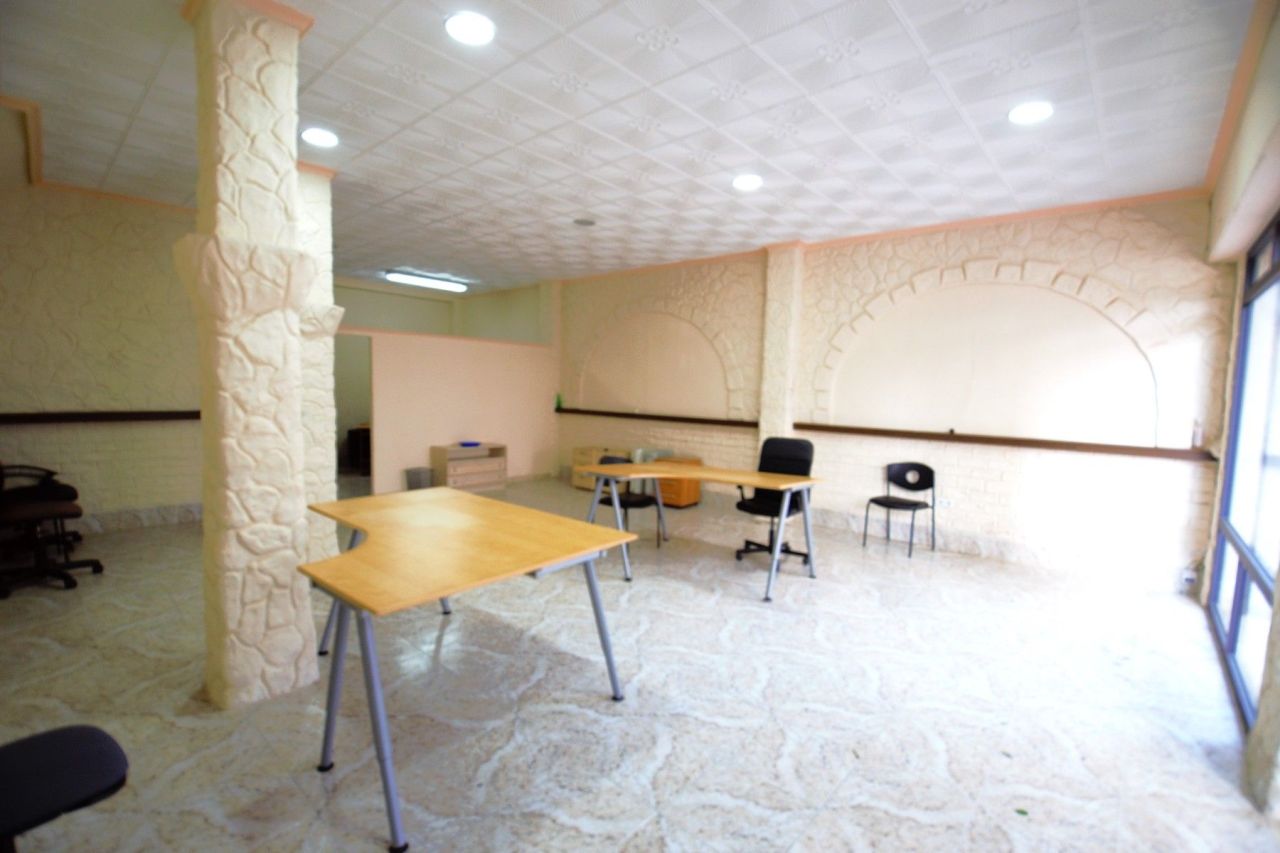 Office in Alicante, Spain, 72 sq.m - picture 1