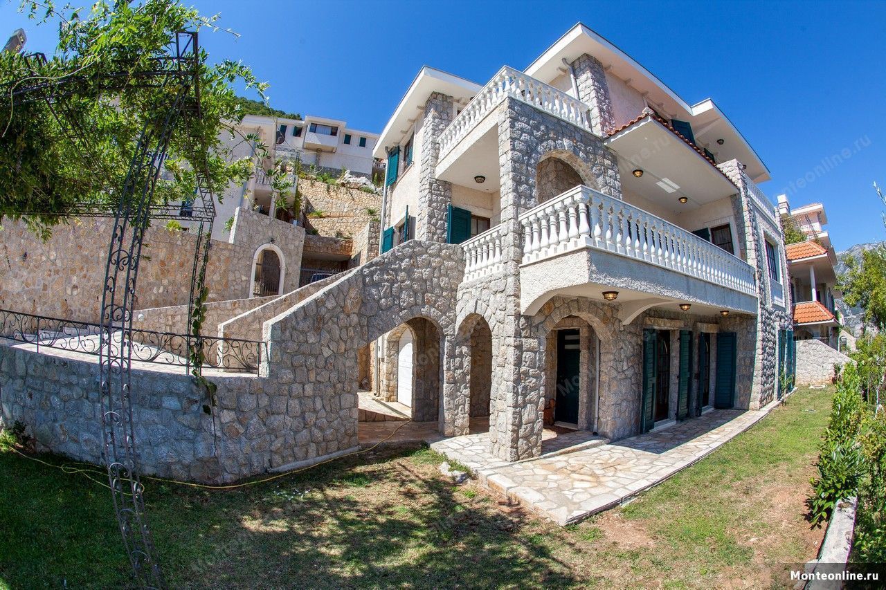 Villa in Herceg-Novi, Montenegro, 236 m2 - Foto 1
