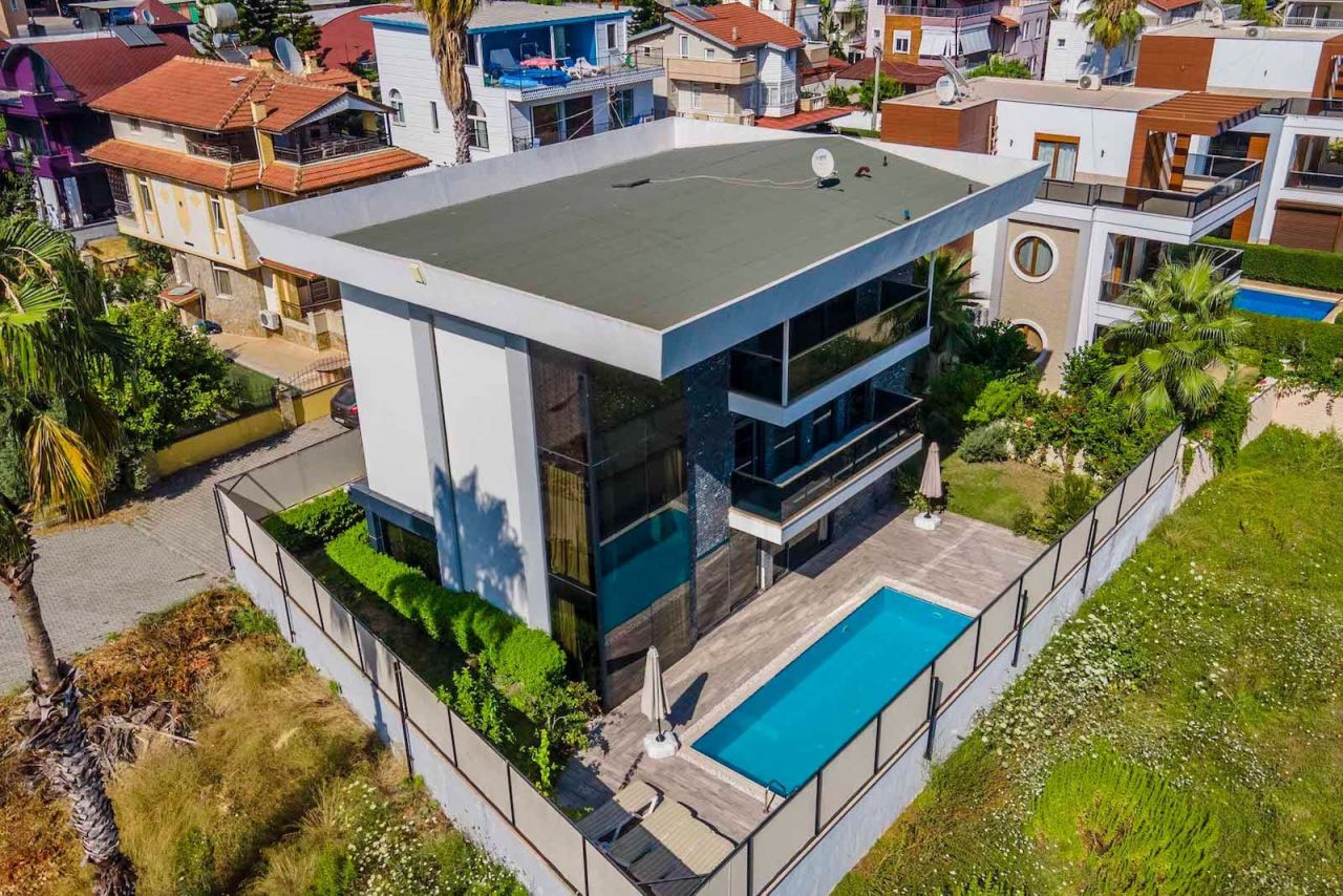 Villa in Alanya, Türkei, 369 m2 - Foto 1