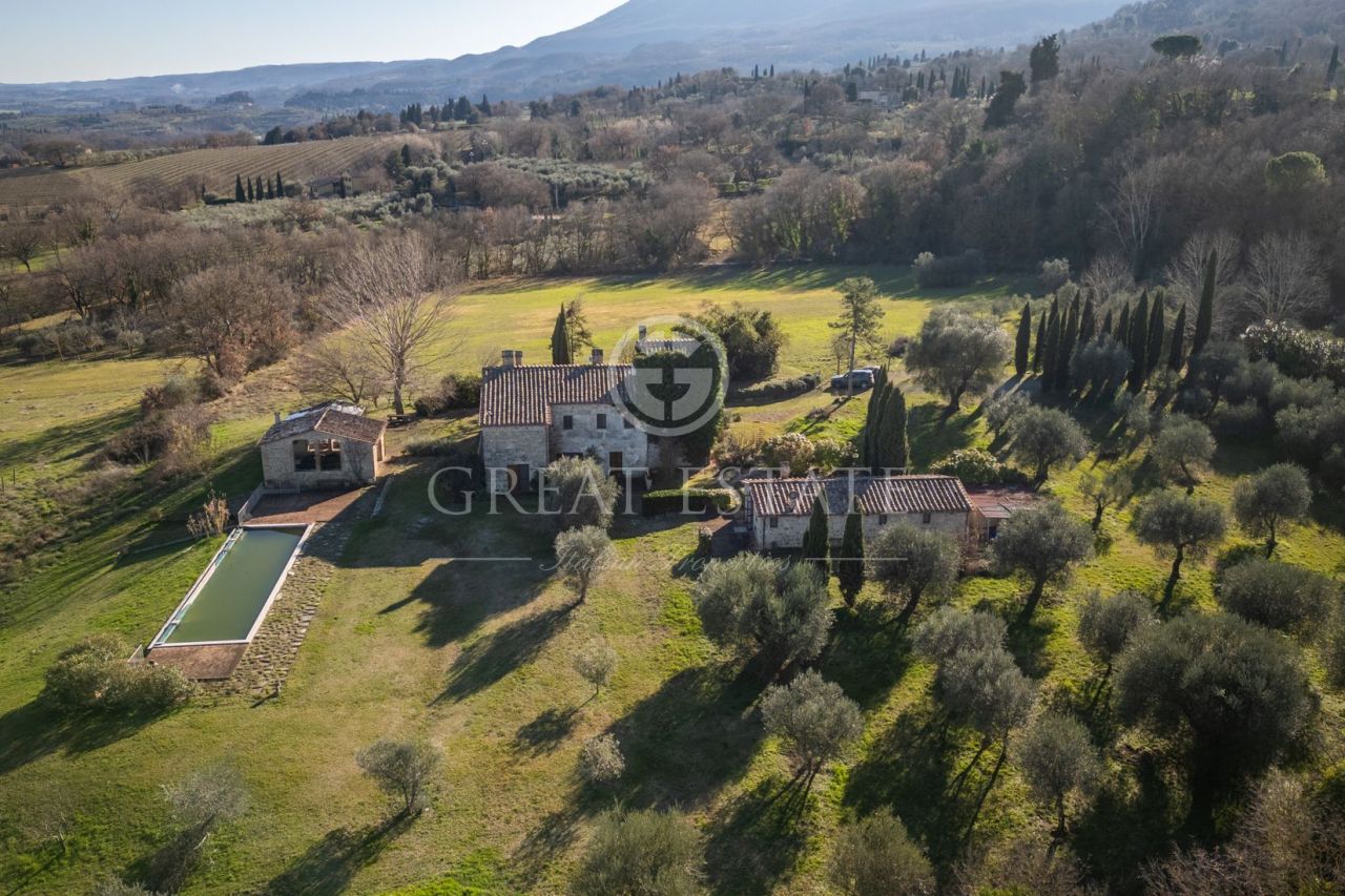 Maison à Sarteano, Italie, 623.4 m2 - image 1