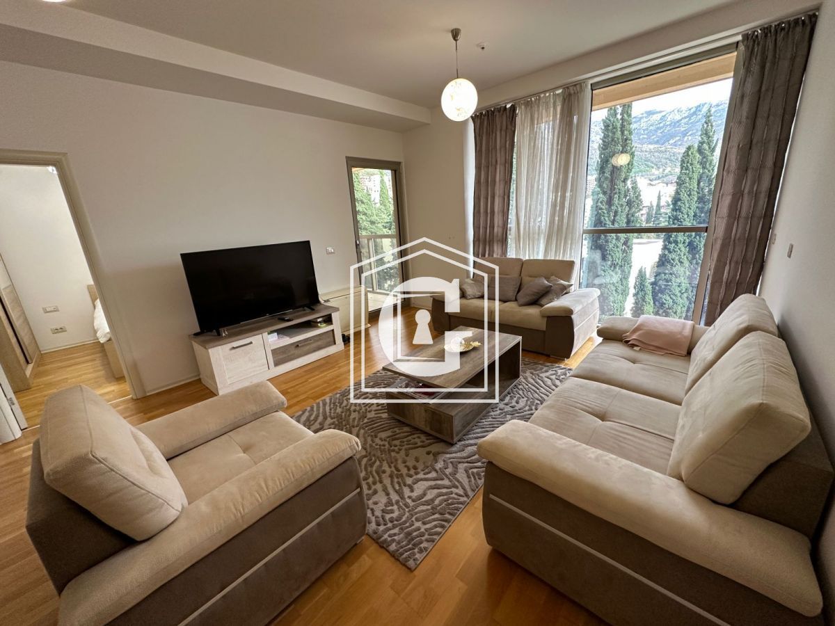 Apartment in Budva, Montenegro, 86 sq.m - picture 1