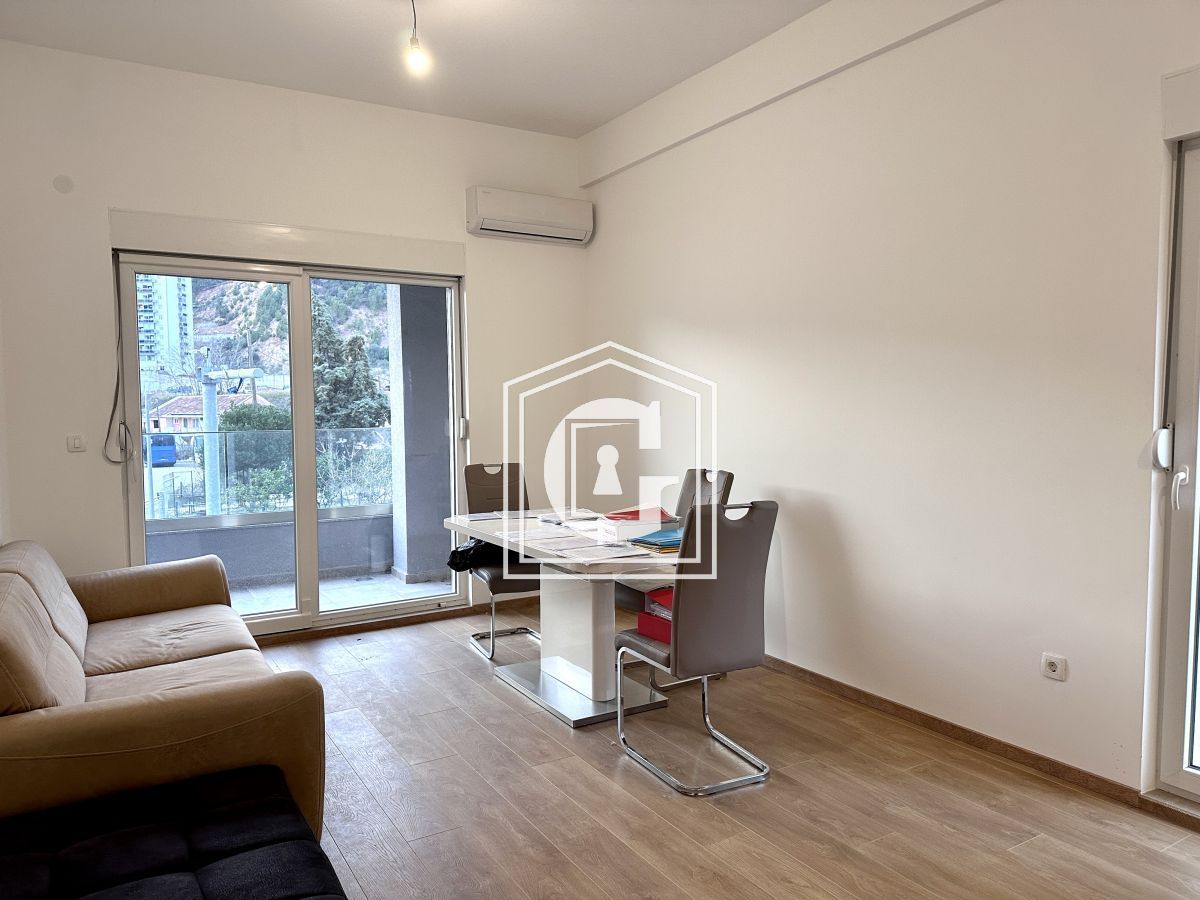 Commercial property in Budva, Montenegro, 44 sq.m - picture 1