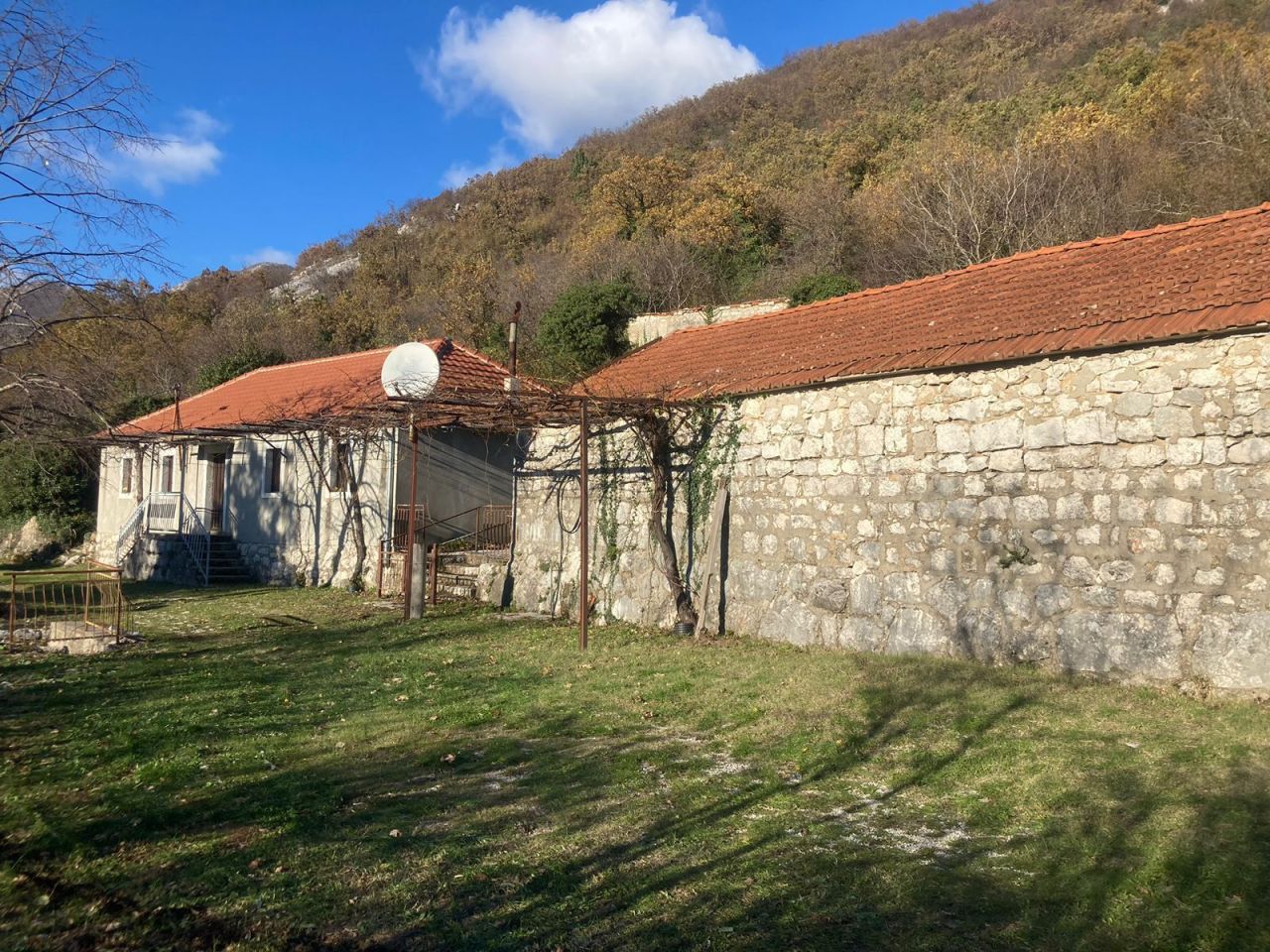 Haus in Kotor, Montenegro, 106 m2 - Foto 1