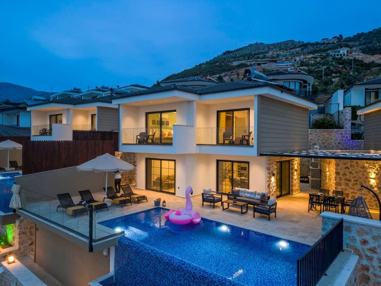 Villa à Antalya, Turquie, 220 m2 - image 1