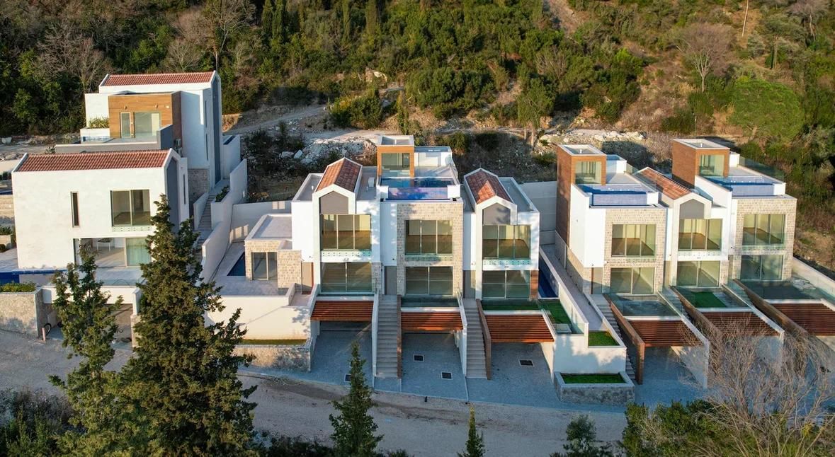Villa in Tivat, Montenegro, 155 m2 - Foto 1