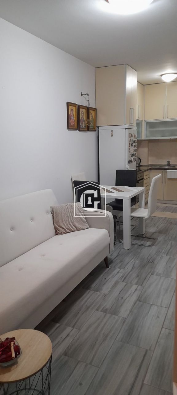 Apartment in Petrovac, Montenegro, 39 sq.m - picture 1