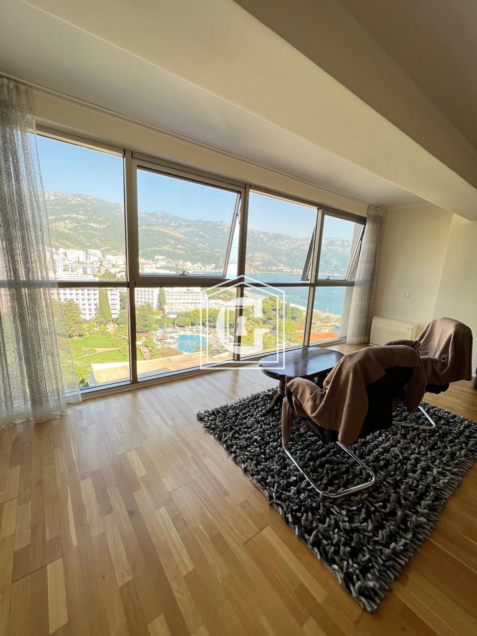 Apartment in Budva, Montenegro, 78 m2 - Foto 1