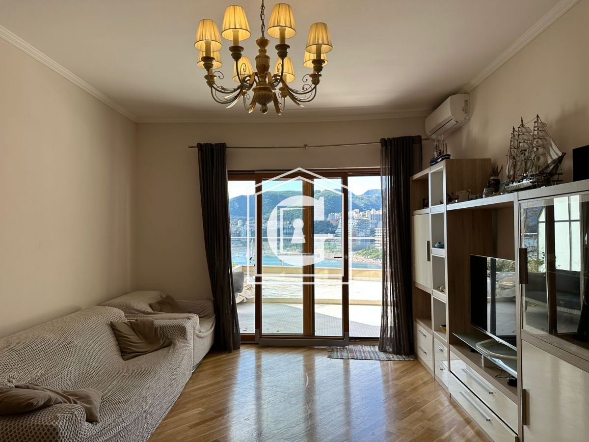 Apartment in Rafailovici, Montenegro, 140 sq.m - picture 1