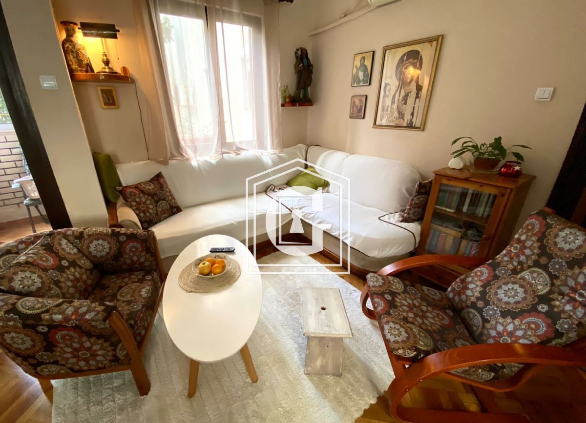 Apartment in Budva, Montenegro, 55 sq.m - picture 1
