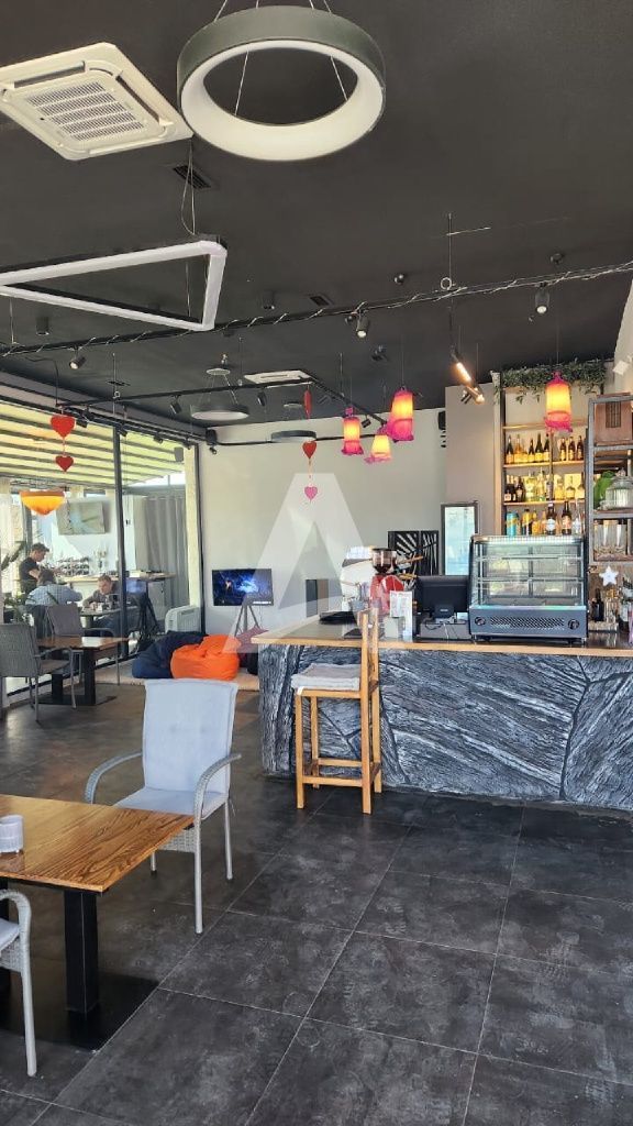 Cafetería, restaurante en el Bar, Montenegro, 216 m2 - imagen 1