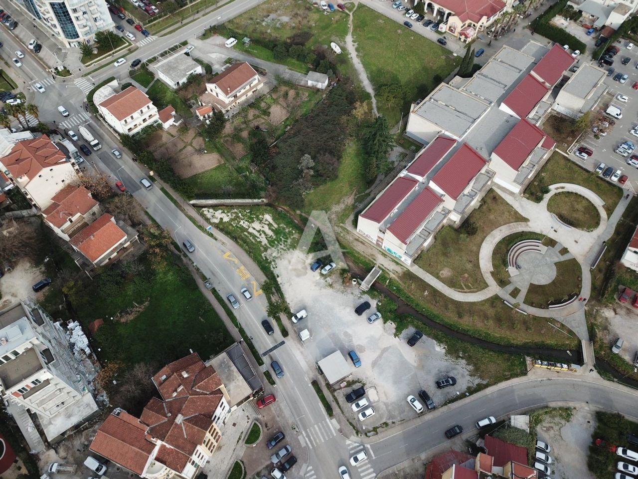 Grundstück in Budva, Montenegro, 770 m2 - Foto 1