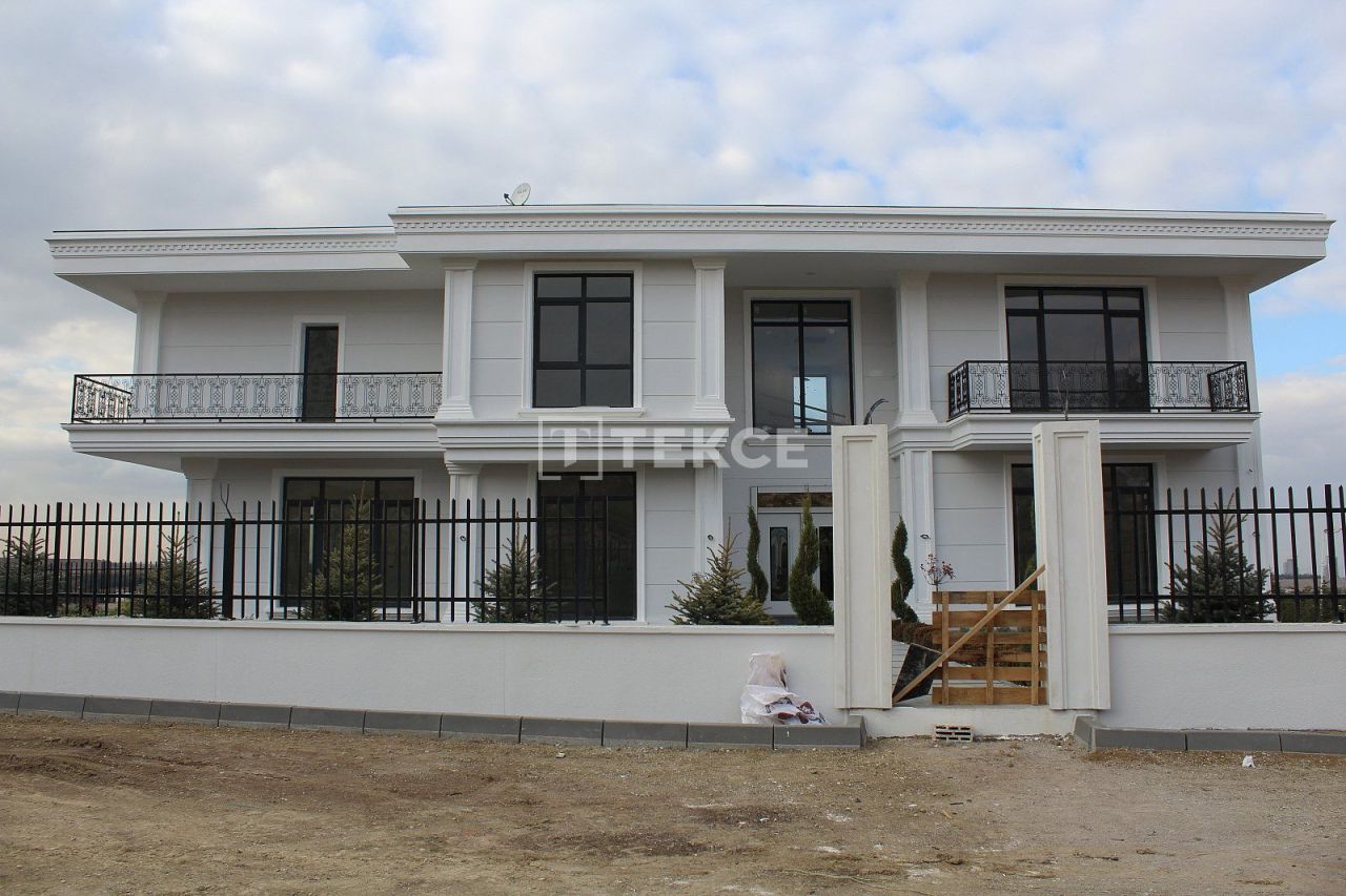 Villa in Ankara, Turkey, 715 sq.m - picture 1