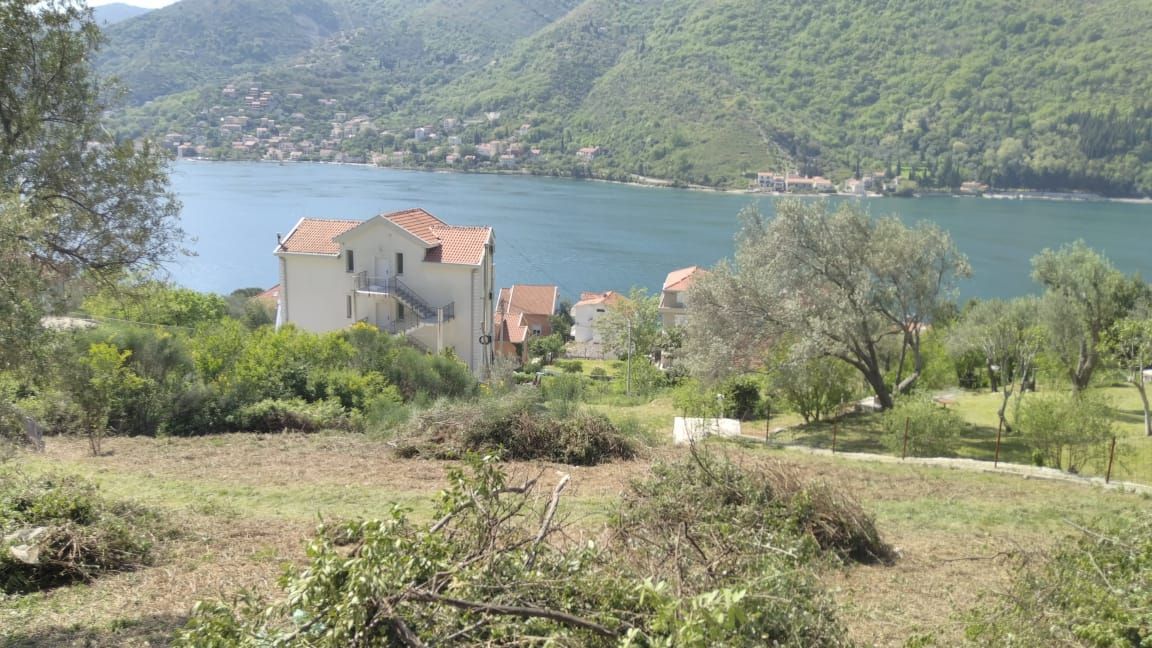Grundstück in Tivat, Montenegro, 2 145 m2 - Foto 1