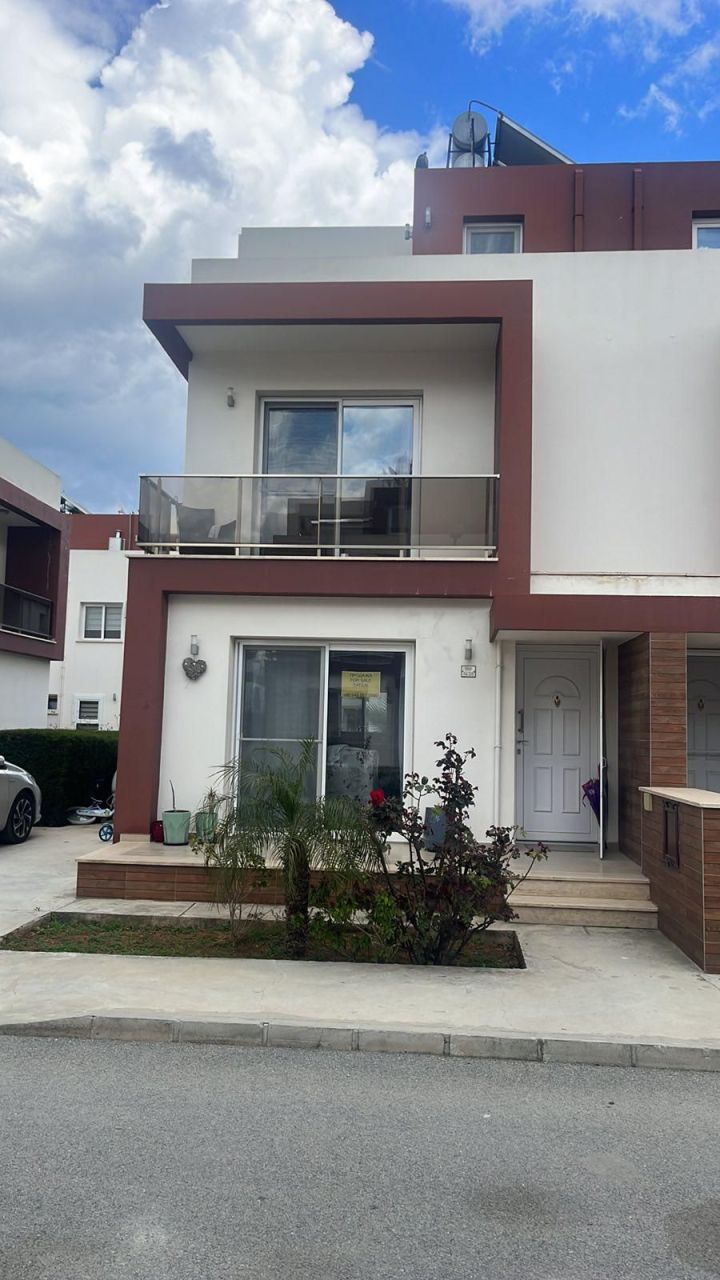 Townhouse in Iskele, Cyprus, 120 sq.m - picture 1