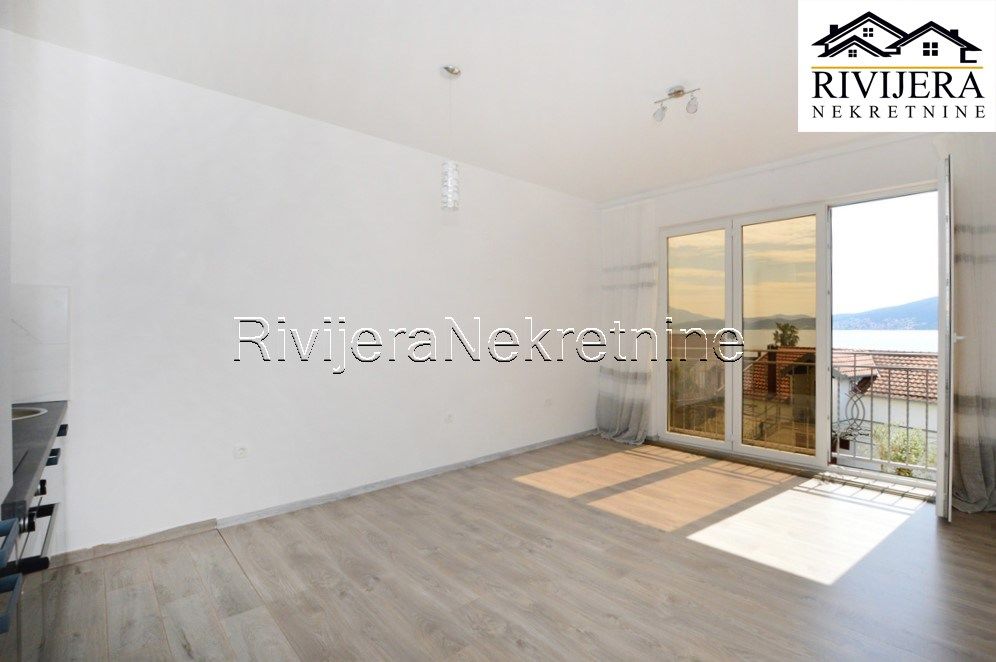Appartement à Herceg-Novi, Monténégro, 42 m2 - image 1