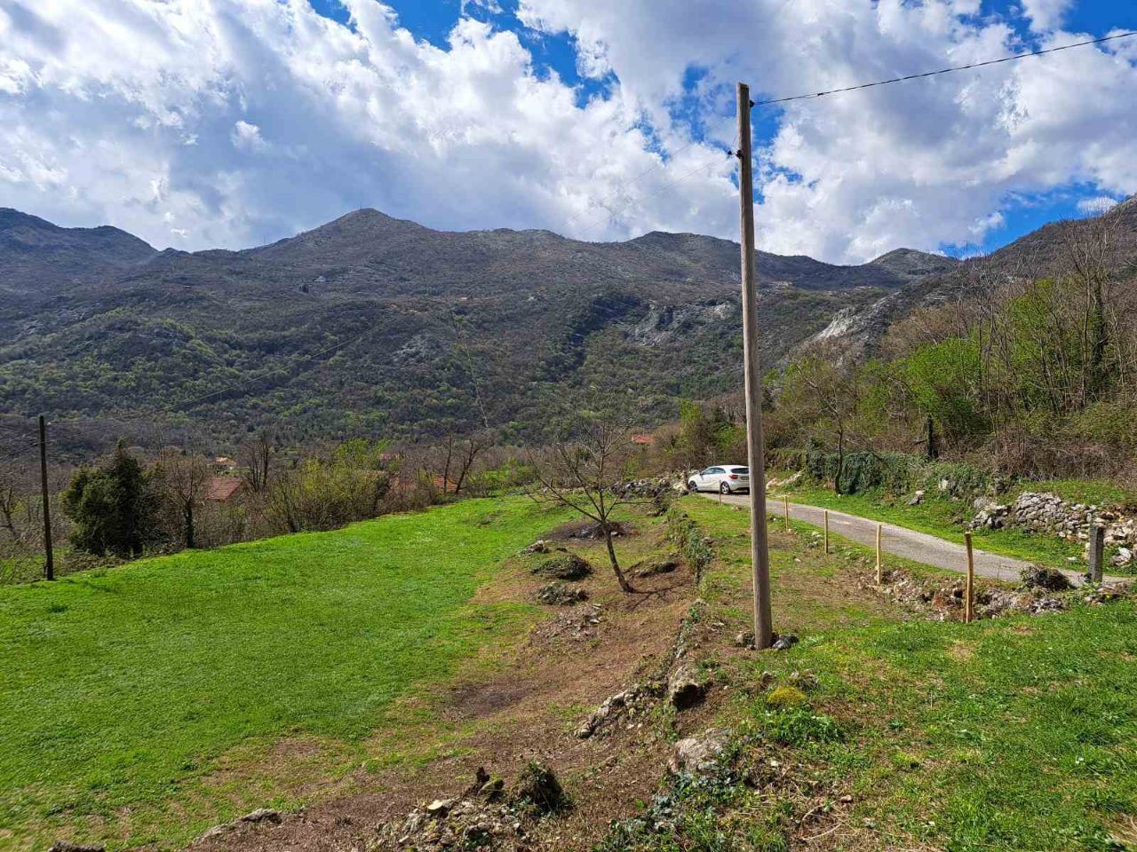 Terreno en Cetinje, Montenegro, 1 870 m2 - imagen 1
