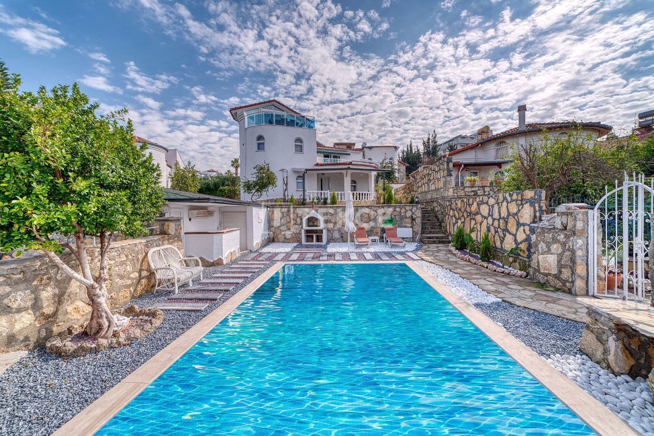 Villa in Alanya, Türkei, 300 m2 - Foto 1