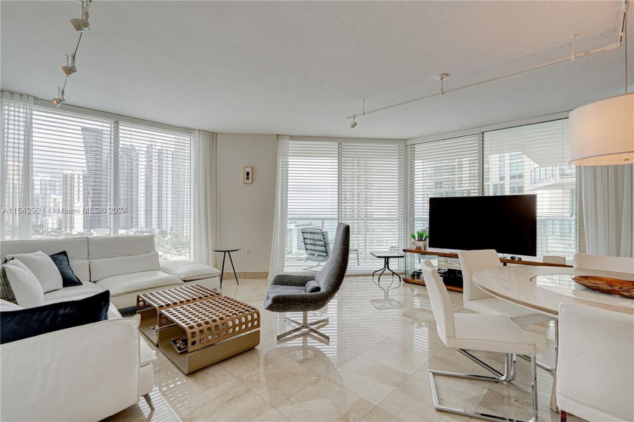 Wohnung in Miami, USA, 135 m2 - Foto 1