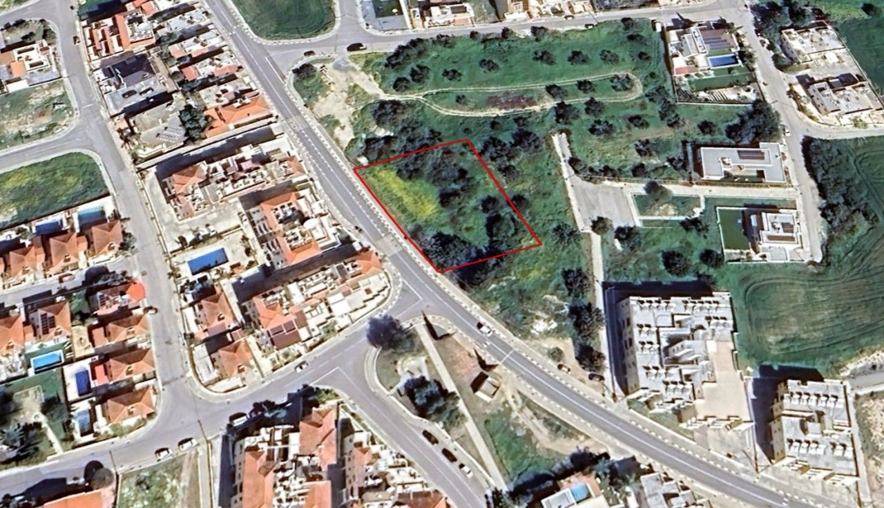 Land in Larnaca, Cyprus, 1 859 sq.m - picture 1