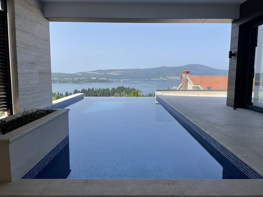 Villa in Tivat, Montenegro, 454 m2 - Foto 1