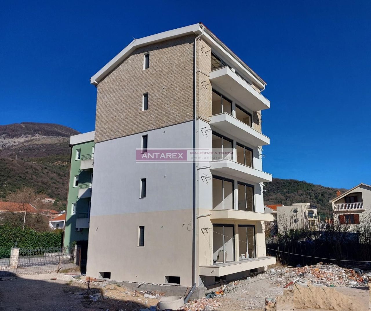 Apartment in Bijela, Montenegro, 30 sq.m - picture 1