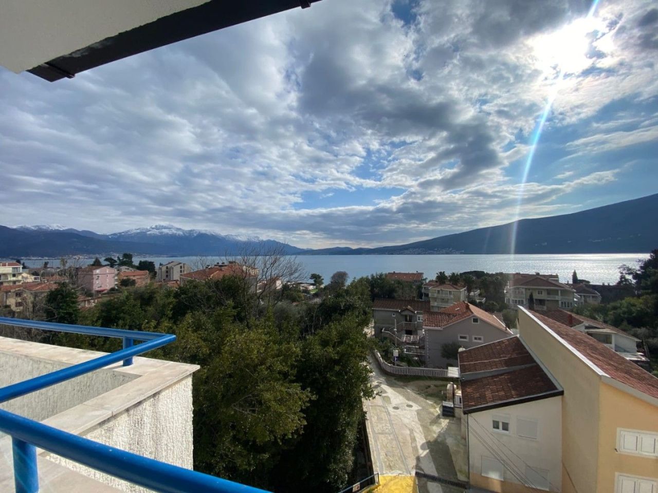Flat in Baosici, Montenegro, 42 sq.m - picture 1