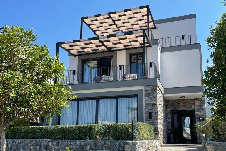 Villa in Alsancak, Cyprus, 265 sq.m - picture 1