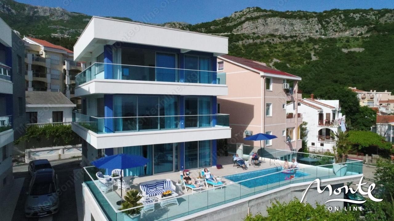 Villa in Budva, Montenegro, 329 sq.m - picture 1