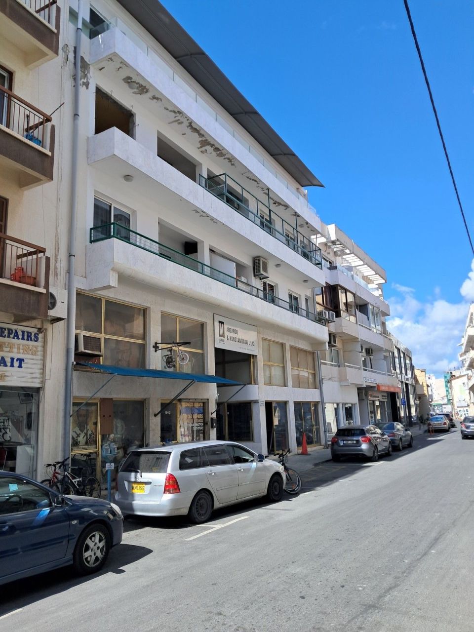 Oficina en Lárnaca, Chipre, 286 m2 - imagen 1