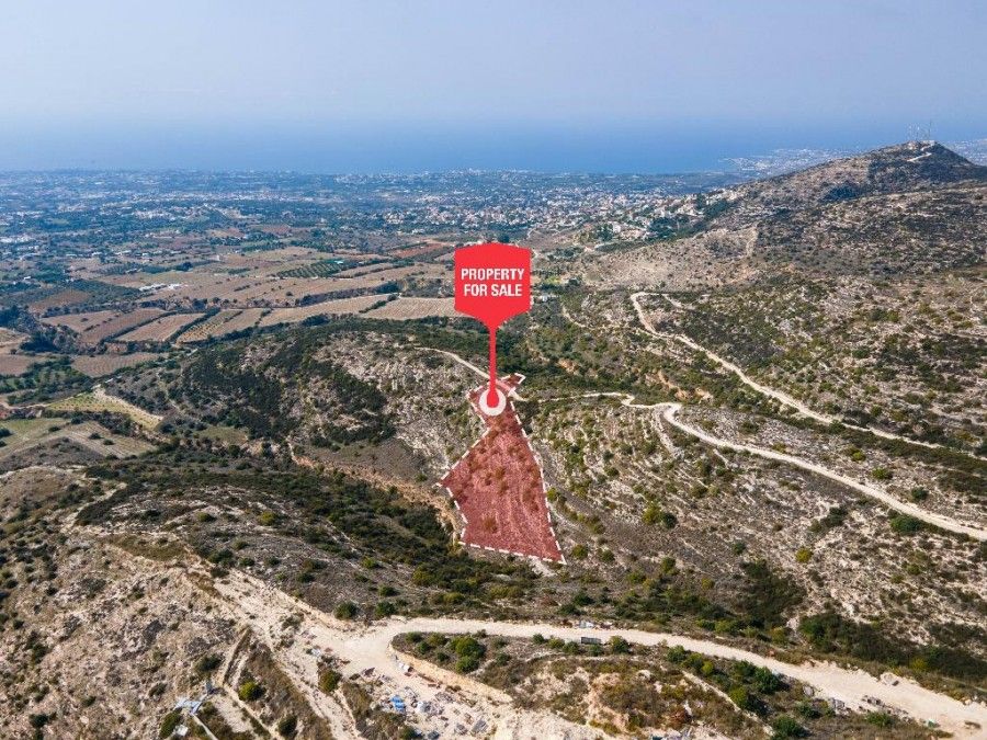 Terreno en Pafos, Chipre, 6 021 m2 - imagen 1