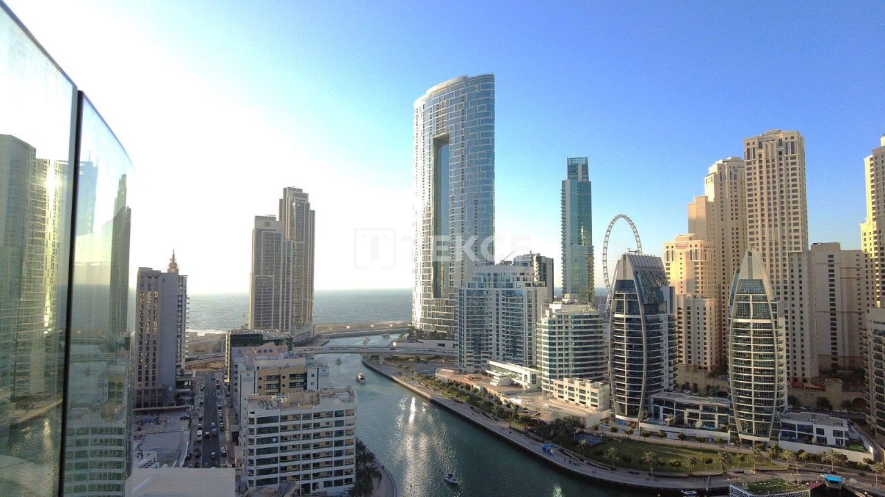 Penthouse in Dubai, UAE, 560 sq.m - picture 1