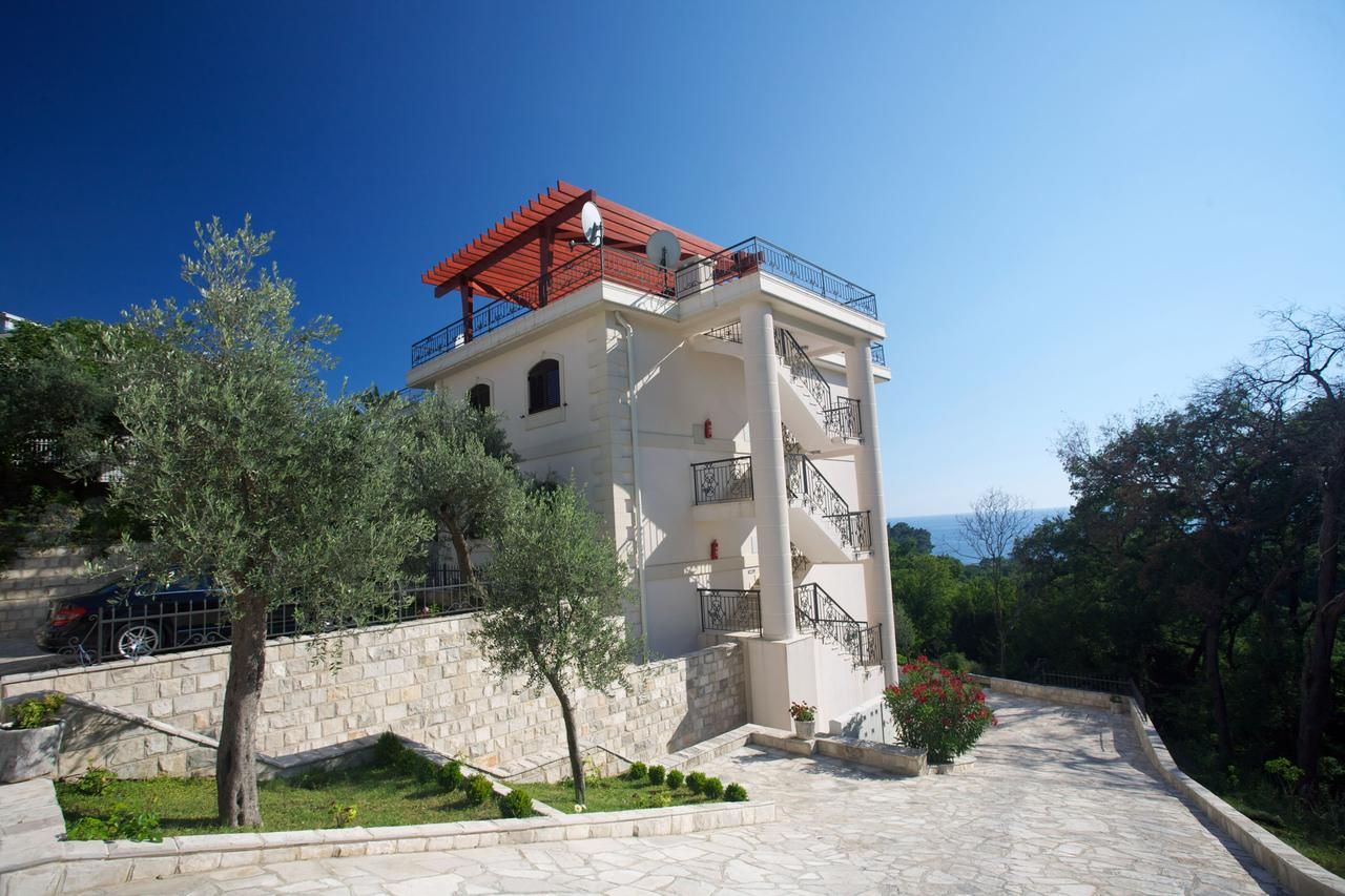 Penthouse in Petrovac, Montenegro, 202 m2 - Foto 1