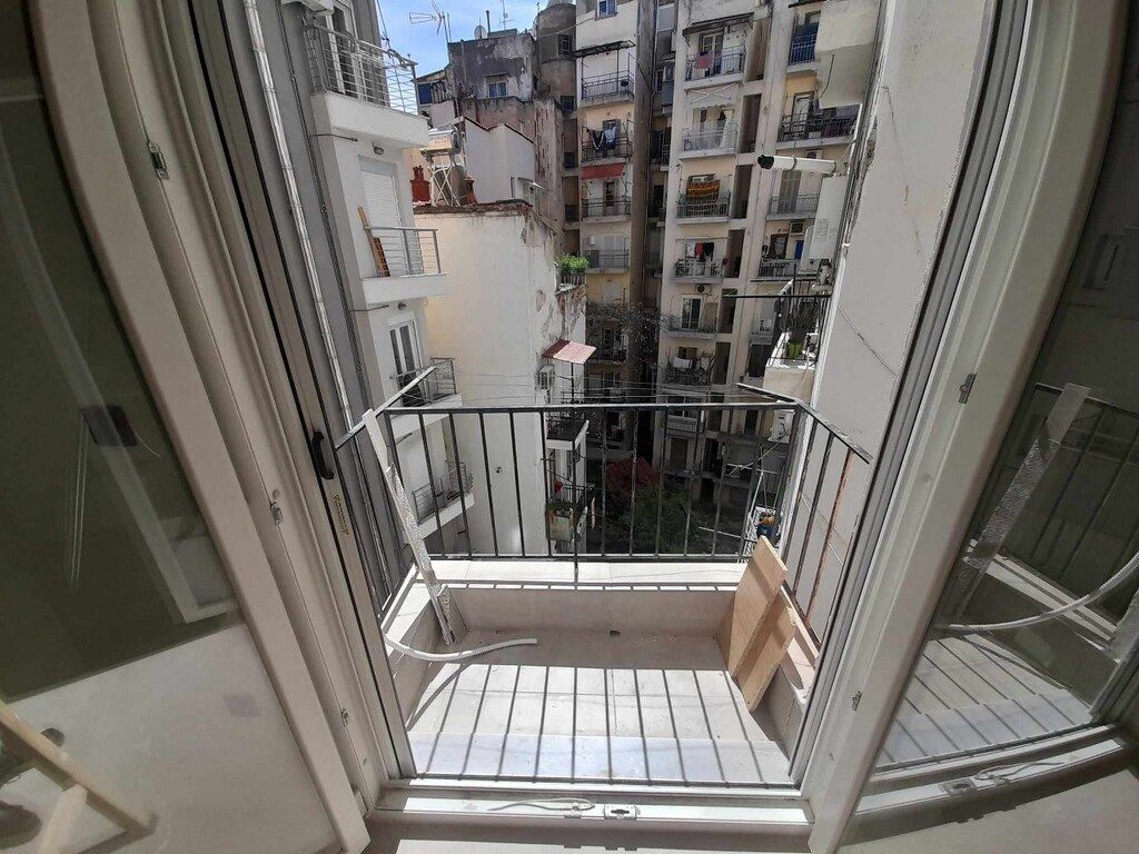 Flat in Thessaloniki, Greece, 26 sq.m - picture 1