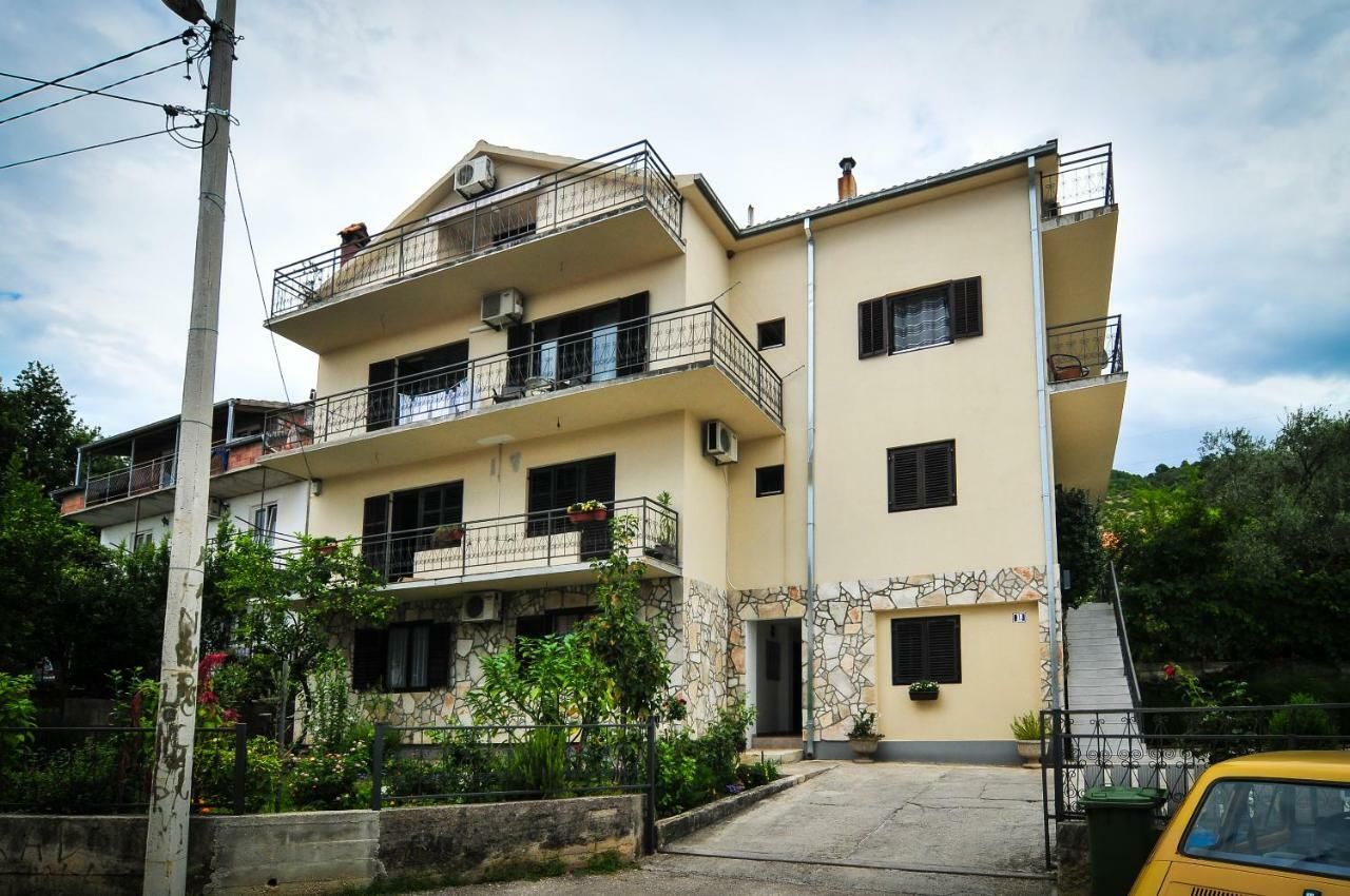 Casa en Tivat, Montenegro, 525 m2 - imagen 1