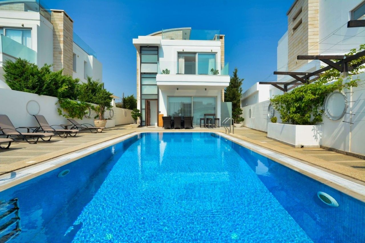Villa in Protaras, Cyprus, 158 sq.m - picture 1