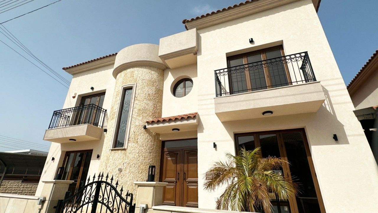 Villa en Limasol, Chipre, 330 m2 - imagen 1