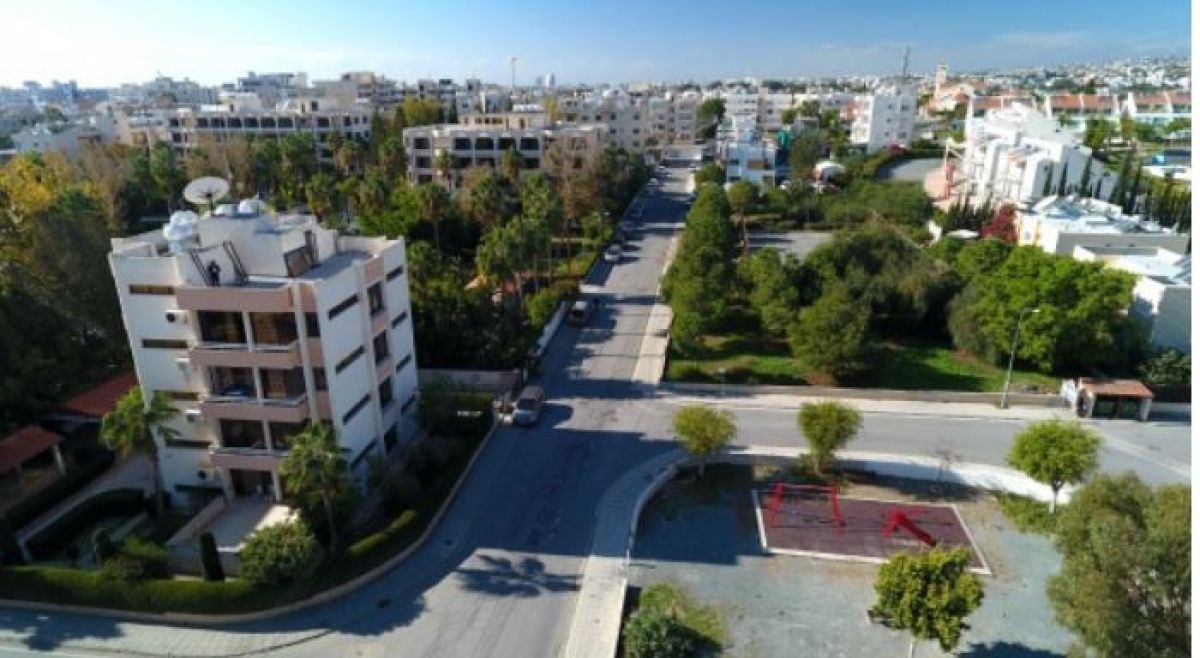 Commercial apartment building in Limassol, Cyprus, 690 sq.m - picture 1