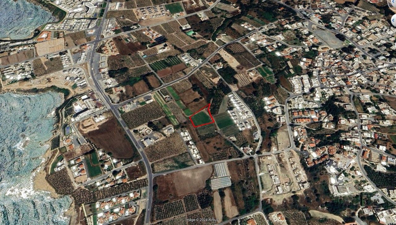 Land in Paphos, Cyprus, 3 122 sq.m - picture 1