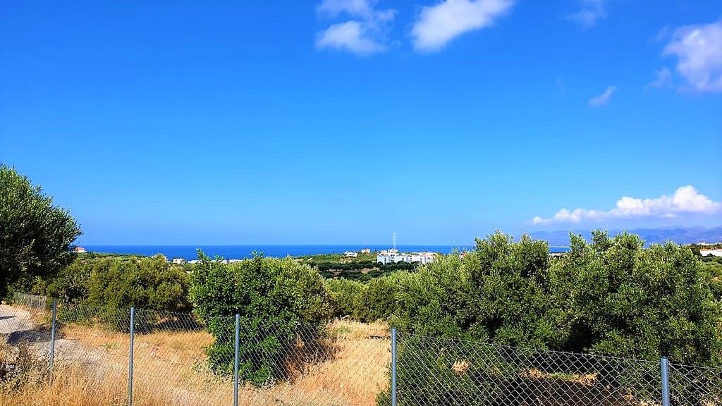 Land in Hersonissos, Greece, 3 300 sq.m - picture 1