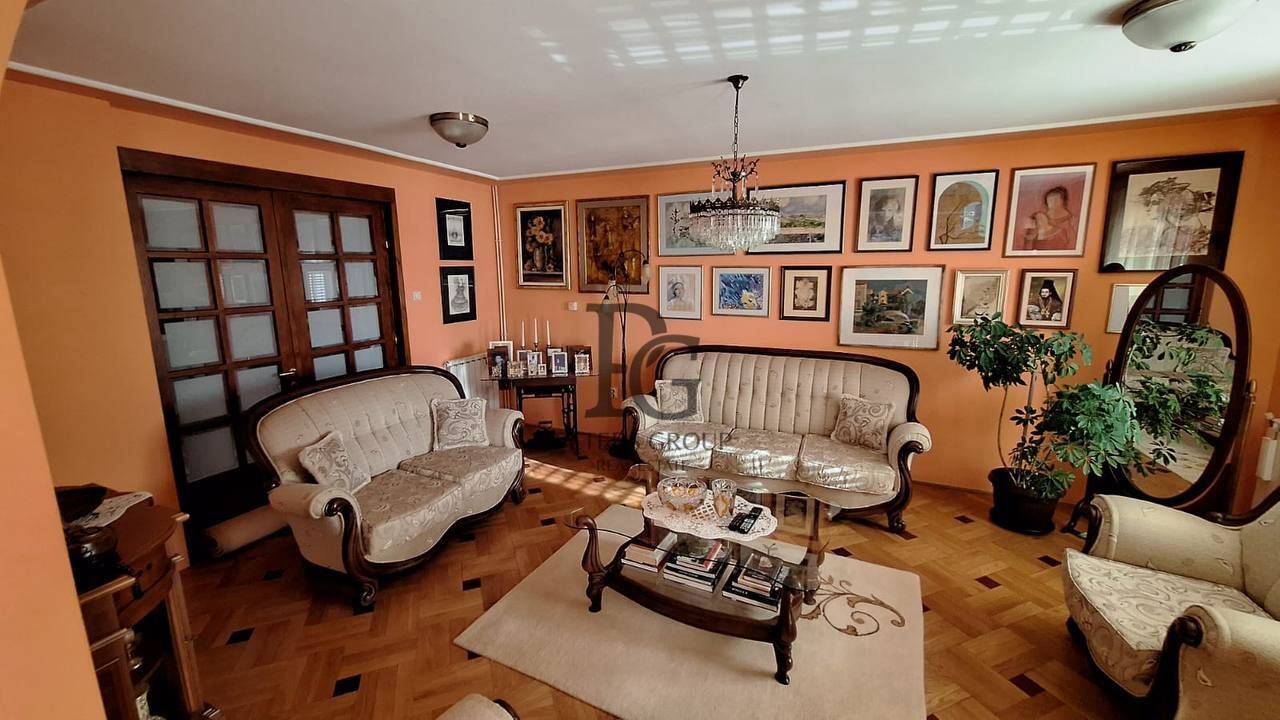 Casa en Šušanj, Montenegro, 330 m2 - imagen 1