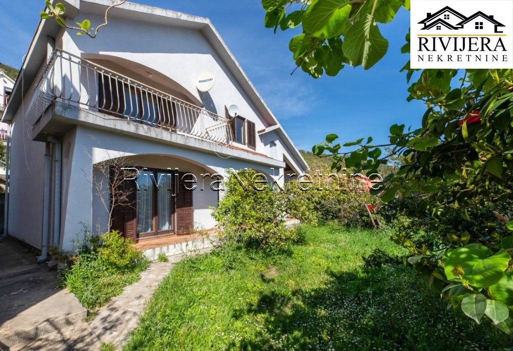 Casa en Herceg-Novi, Montenegro, 216 m2 - imagen 1