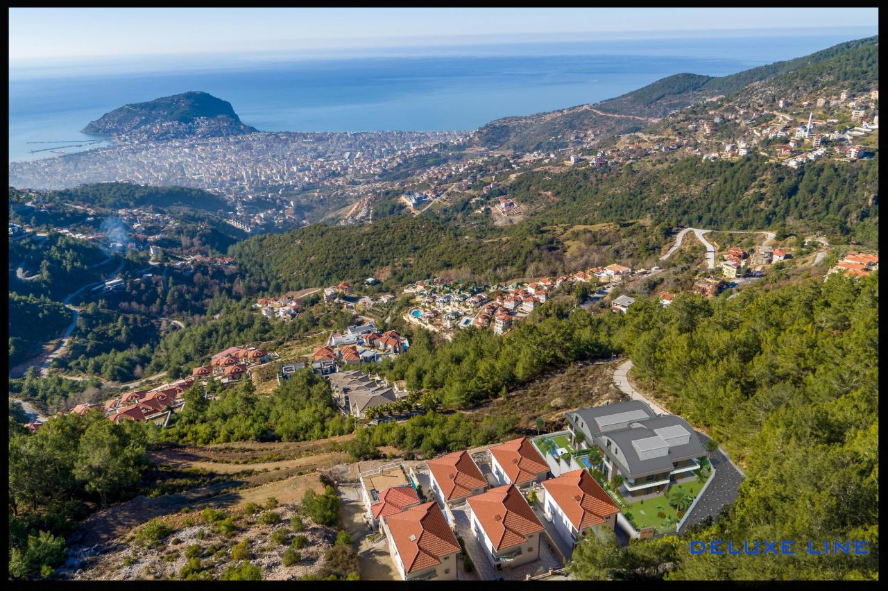 Villa in Alanya, Türkei, 353 m2 - Foto 1