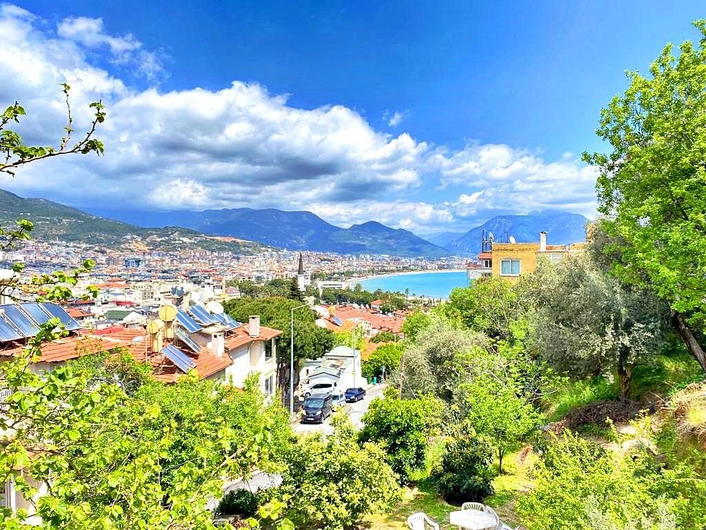 Land in Alanya, Turkey, 741 sq.m - picture 1