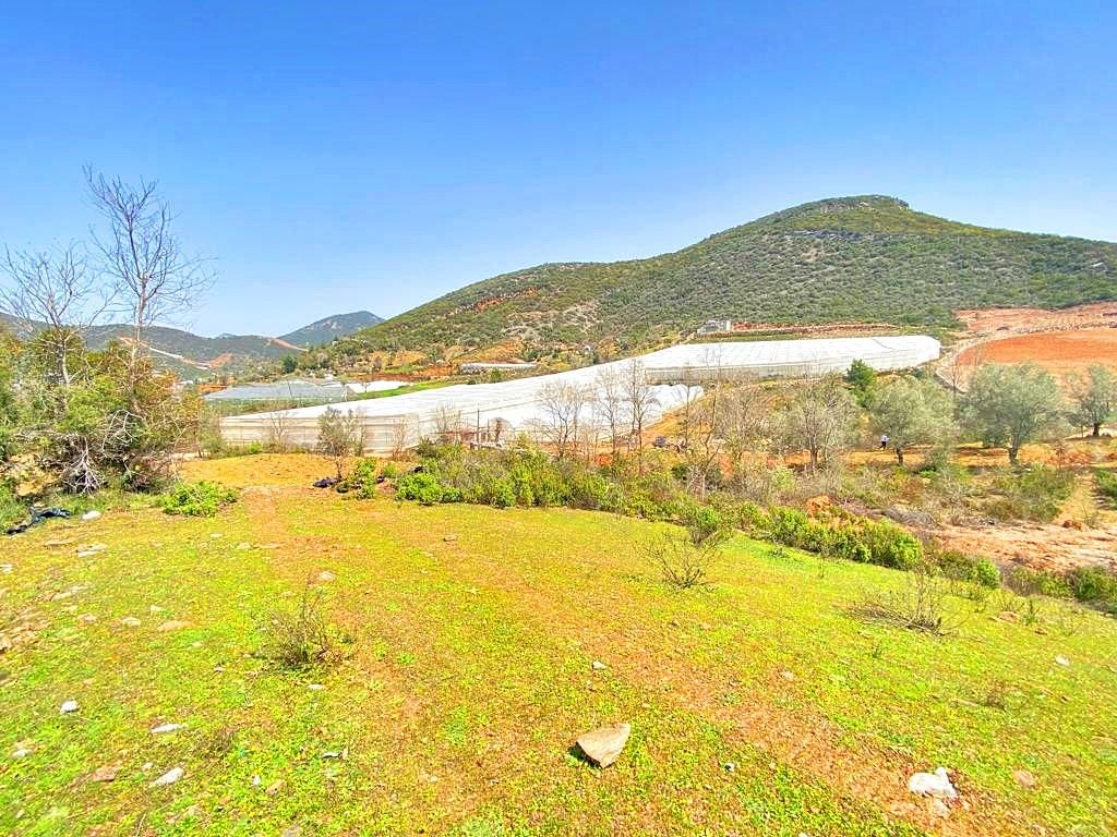 Land in Alanya, Turkey, 14 198 sq.m - picture 1