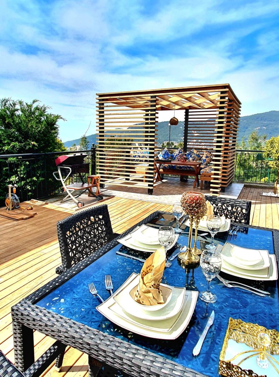 Villa in Alanya, Turkey, 200 sq.m - picture 1