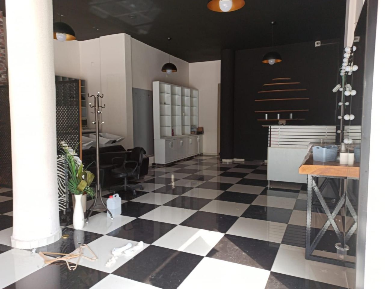 Commercial property in Alanya, Turkey, 95 sq.m - picture 1