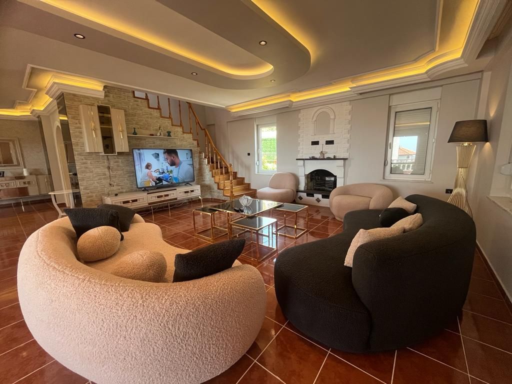 Villa in Alanya, Turkey, 300 sq.m - picture 1