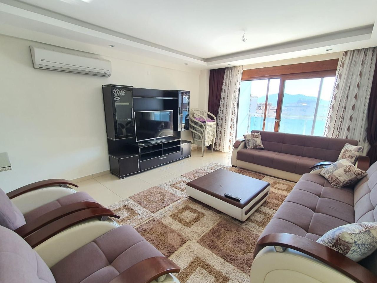Flat in Alanya, Turkey - picture 1